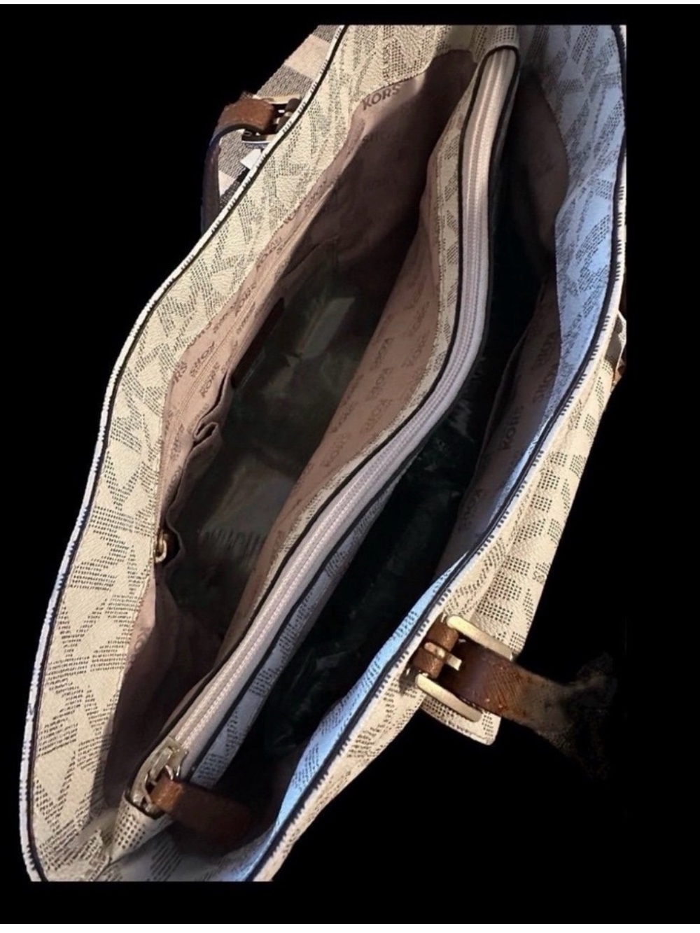 Michael Kors White and Cedar Signature MK Tote - Picture 6 of 9